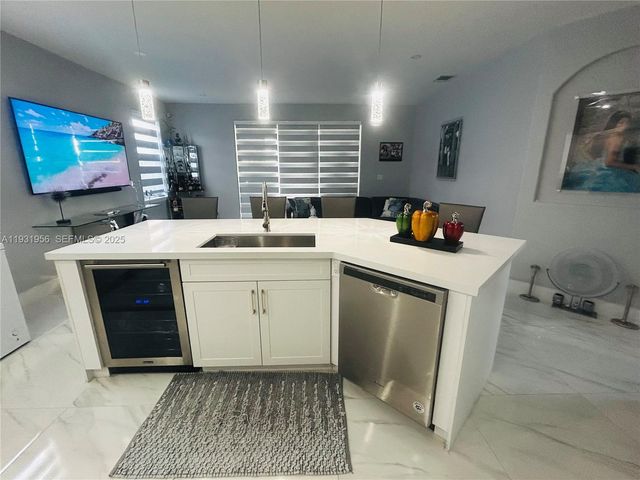 13995 SW 154th St, Miami, FL 33177