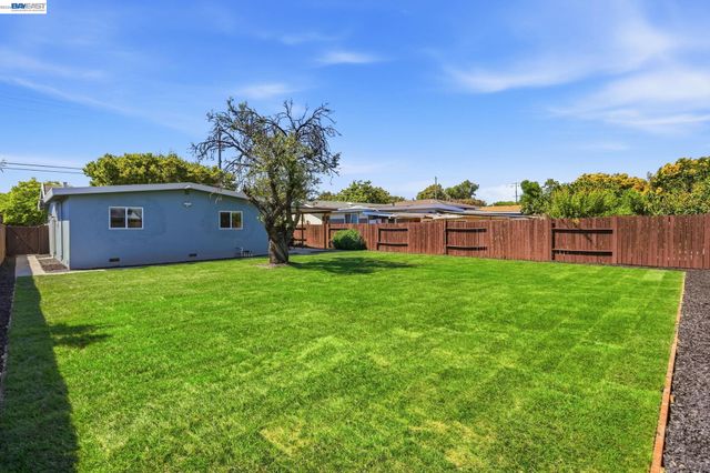 6684 Graham Ave, Newark, CA 94560