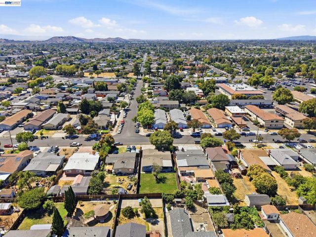 6684 Graham Ave, Newark, CA 94560