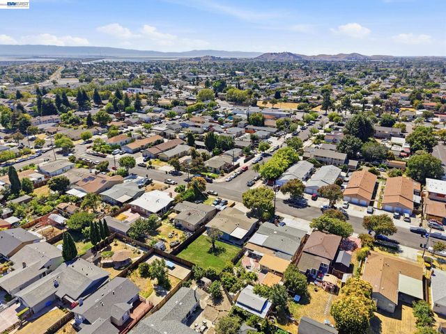 6684 Graham Ave, Newark, CA 94560