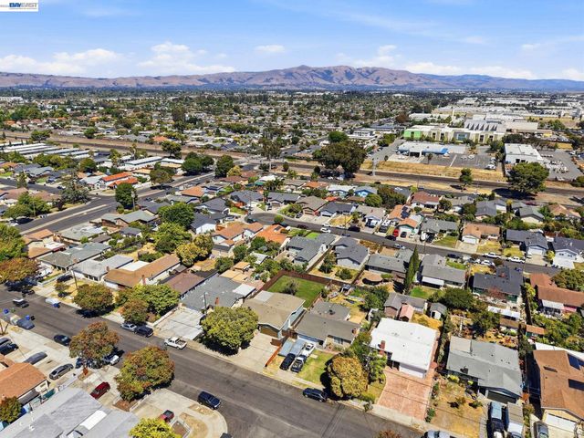 6684 Graham Ave, Newark, CA 94560
