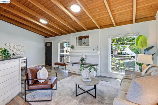6684 Graham Ave, Newark, CA 94560