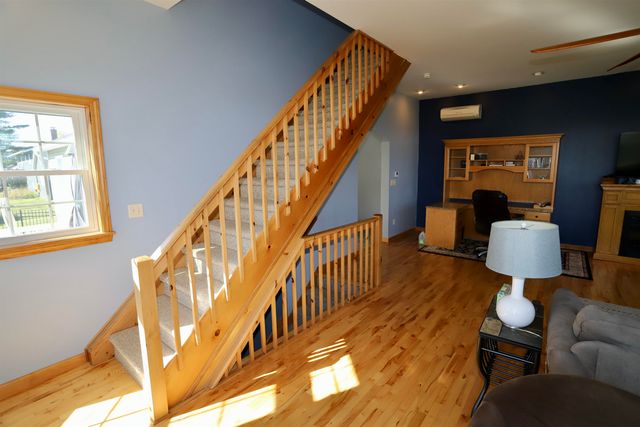 80 Roberge Street, Newport City, VT 05855