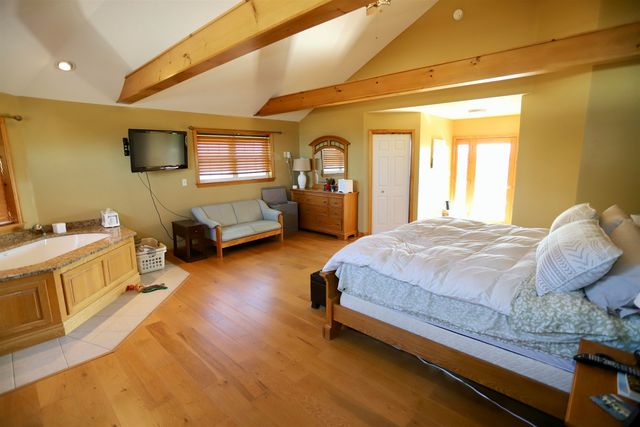 80 Roberge Street, Newport City, VT 05855