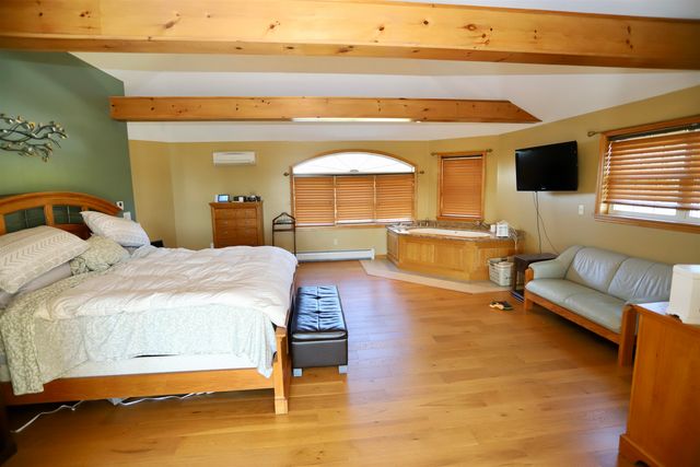 80 Roberge Street, Newport City, VT 05855