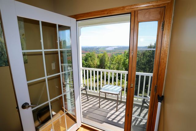 80 Roberge Street, Newport City, VT 05855