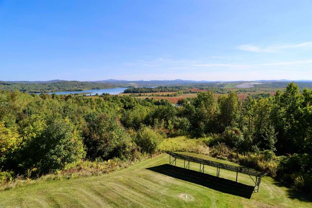 80 Roberge Street, Newport City, VT 05855