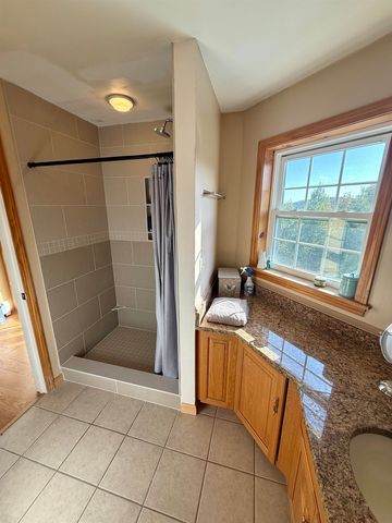 80 Roberge Street, Newport City, VT 05855