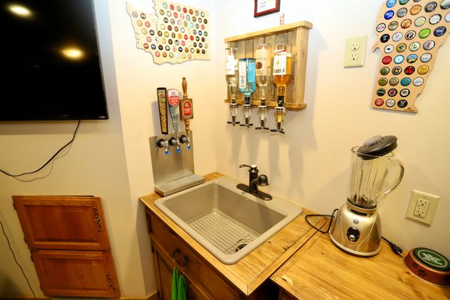 80 Roberge Street, Newport City, VT 05855