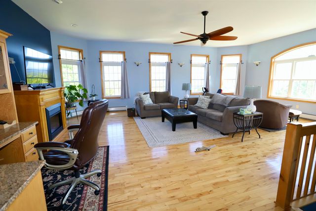 80 Roberge Street, Newport City, VT 05855