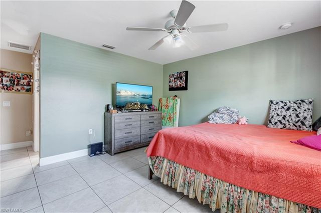 4520 Douglas LN, Lehigh Acres, FL 33973