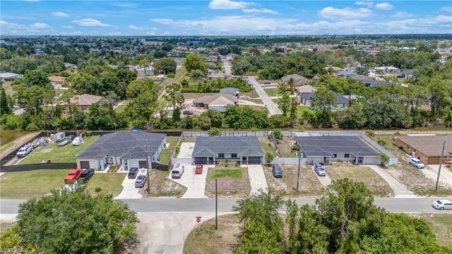 4520 Douglas LN, Lehigh Acres, FL 33973