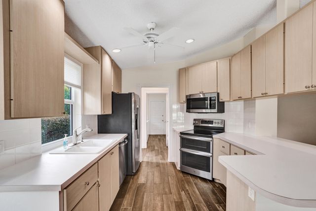 175 BRIER Circle, Jupiter, FL 33458