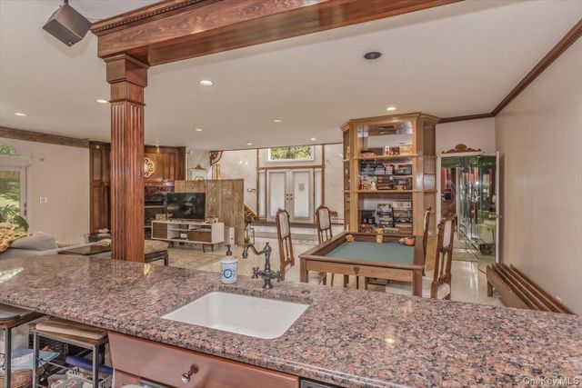 1 Brothers Court, Dix Hills, NY 11746