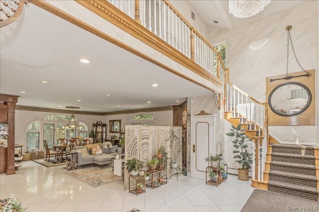 1 Brothers Court, Dix Hills, NY 11746