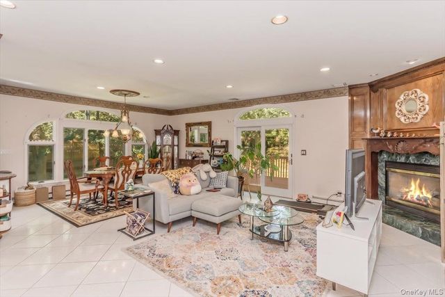 1 Brothers Court, Dix Hills, NY 11746