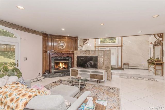 1 Brothers Court, Dix Hills, NY 11746