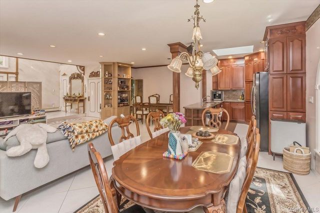 1 Brothers Court, Dix Hills, NY 11746