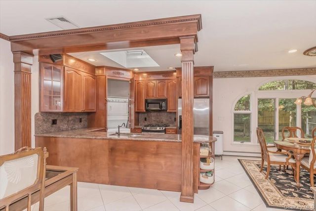 1 Brothers Court, Dix Hills, NY 11746