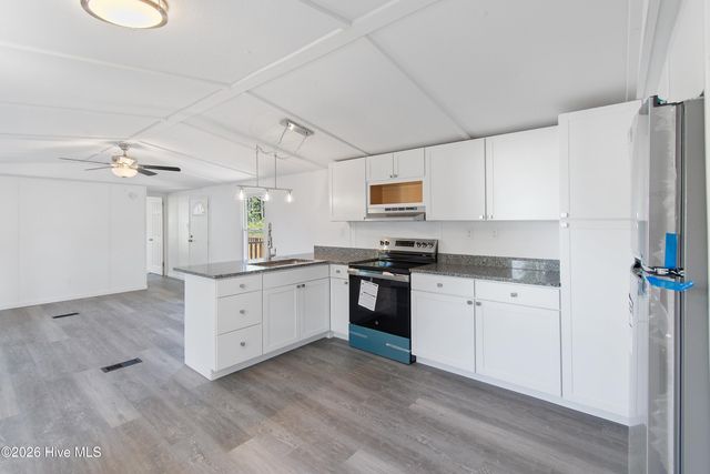 2828 Burnsville Street SW, Supply, NC 28462