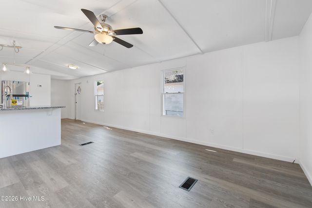 2828 Burnsville Street SW, Supply, NC 28462