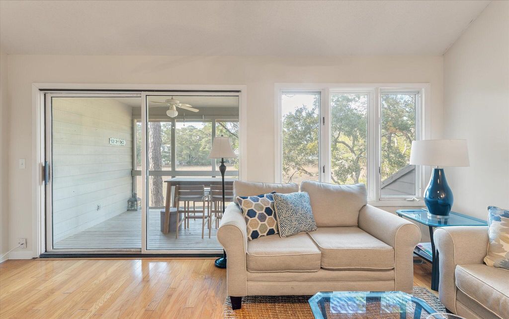 Image 13 of property listing at 1240 Creek Watch Trace, Seabrook Island, SC 29455