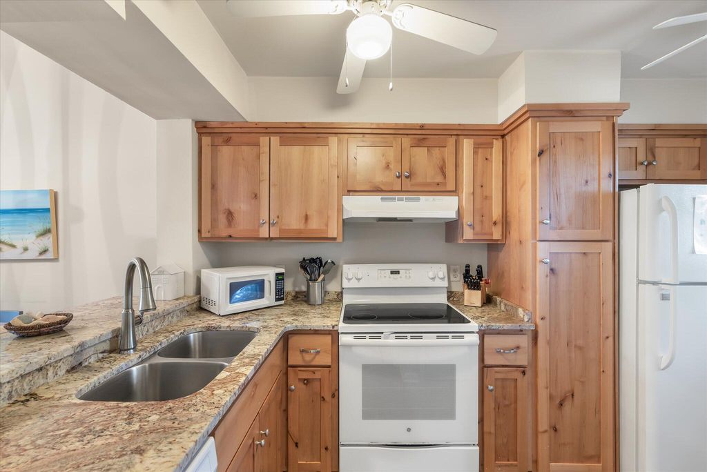 Image 19 of property listing at 1240 Creek Watch Trace, Seabrook Island, SC 29455