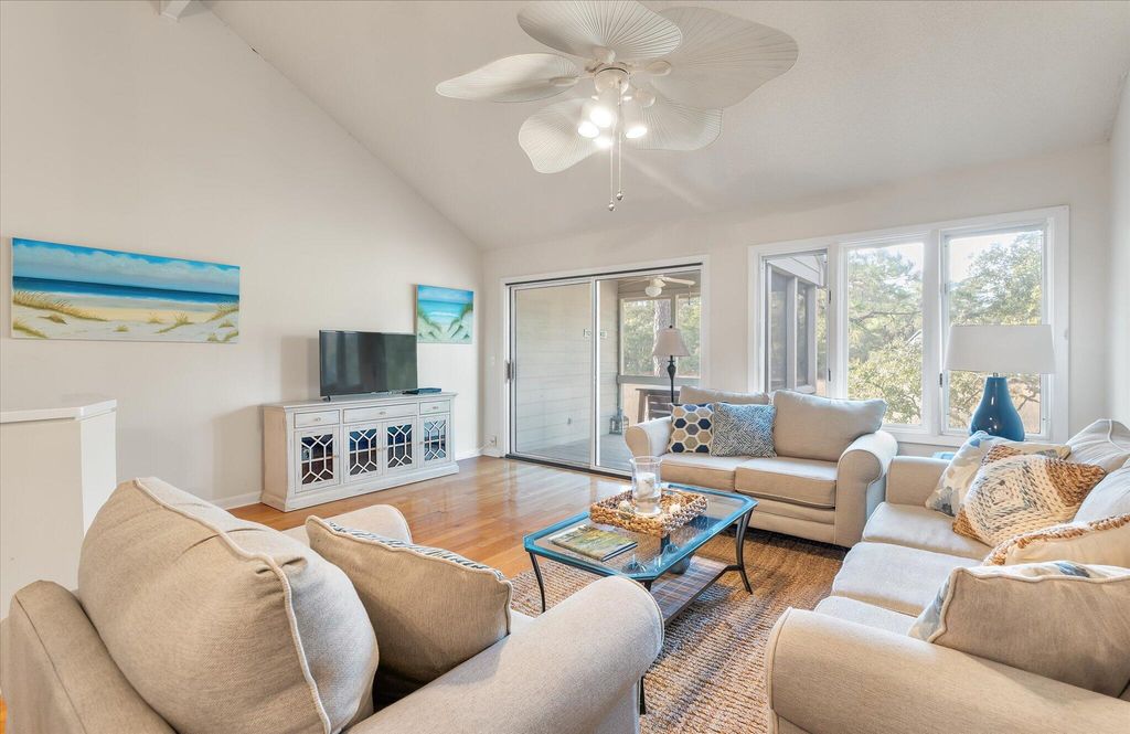 Image 8 of property listing at 1240 Creek Watch Trace, Seabrook Island, SC 29455