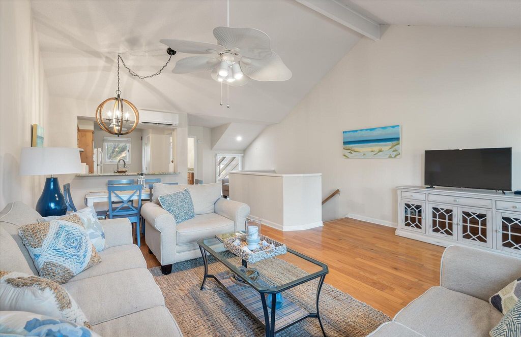 Image 9 of property listing at 1240 Creek Watch Trace, Seabrook Island, SC 29455