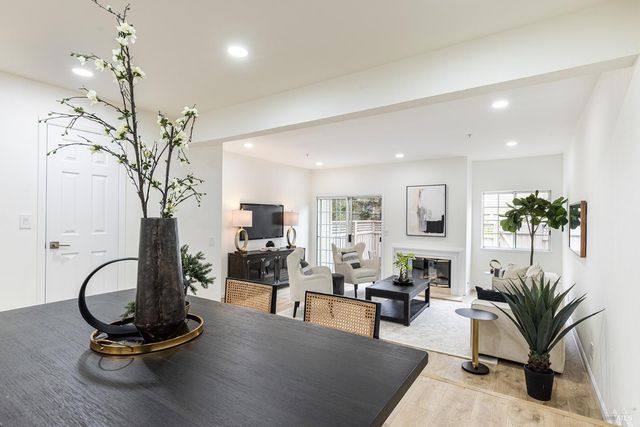 12 Valley Club Cir, Napa, CA 94558