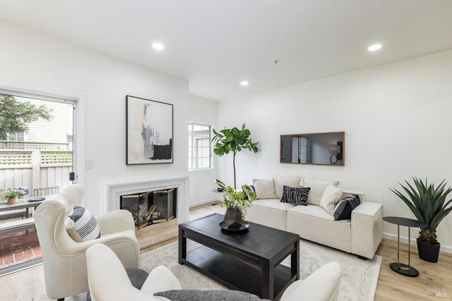 12 Valley Club Cir, Napa, CA 94558