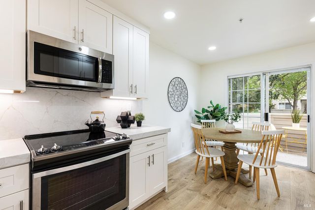 12 Valley Club Cir, Napa, CA 94558