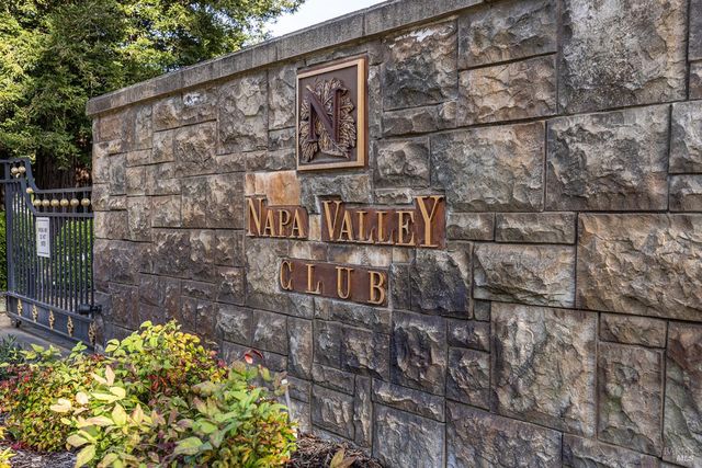 12 Valley Club Cir, Napa, CA 94558