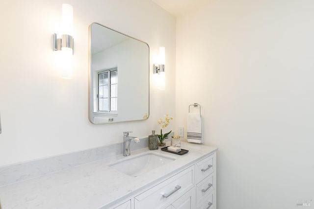 12 Valley Club Cir, Napa, CA 94558