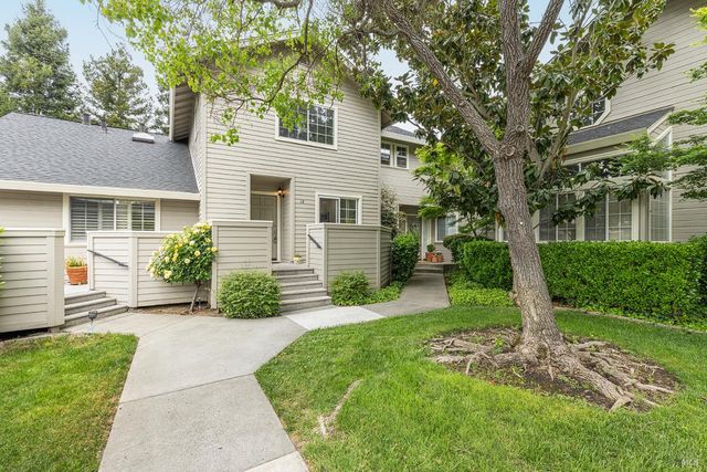 12 Valley Club Cir, Napa, CA 94558