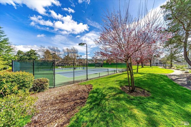 12 Valley Club Cir, Napa, CA 94558