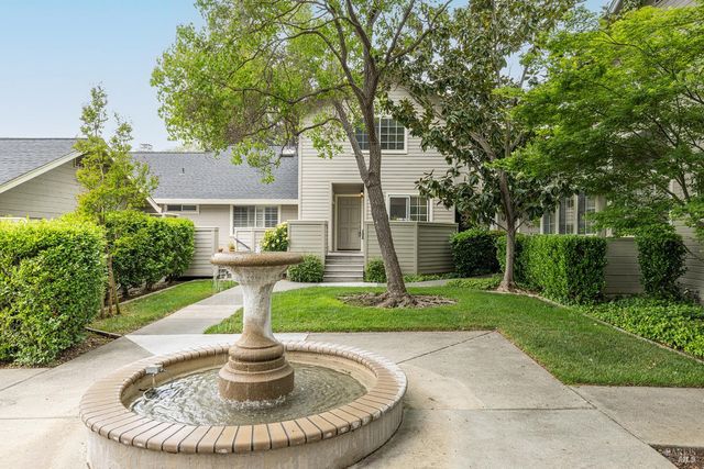 12 Valley Club Cir, Napa, CA 94558