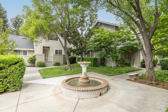 12 Valley Club Cir, Napa, CA 94558