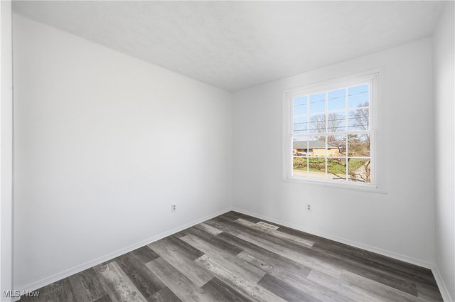 541 Blossom Avenue, Campbell, OH 44405