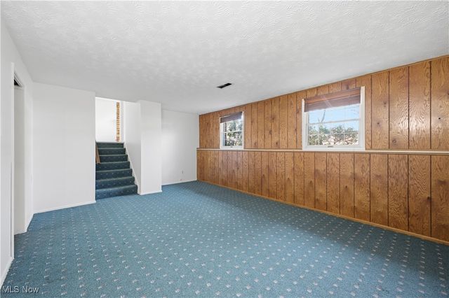 541 Blossom Avenue, Campbell, OH 44405