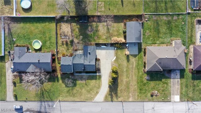 541 Blossom Avenue, Campbell, OH 44405