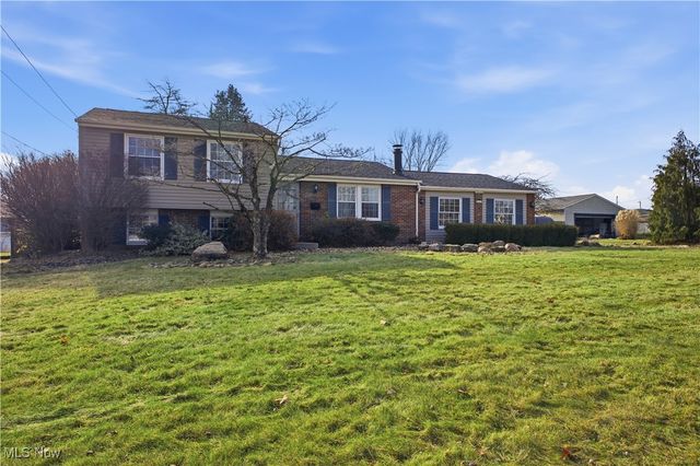 541 Blossom Avenue, Campbell, OH 44405