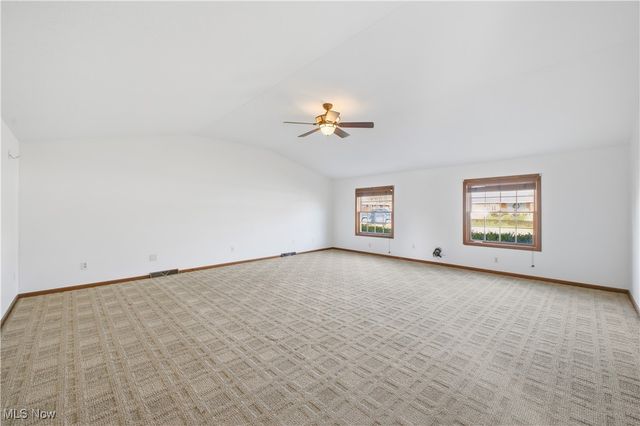 541 Blossom Avenue, Campbell, OH 44405