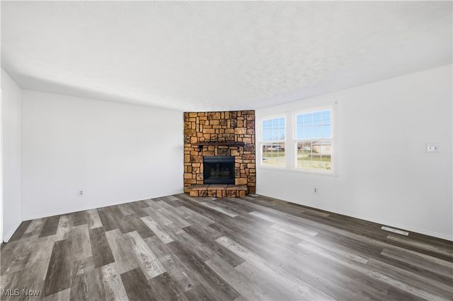 541 Blossom Avenue, Campbell, OH 44405