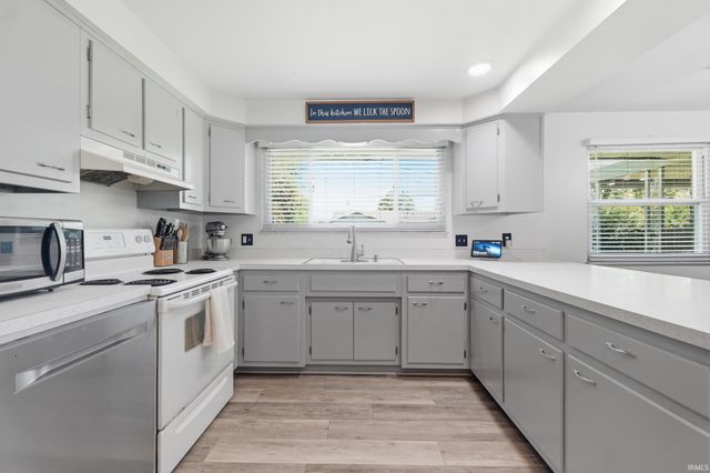 4903 Desoto Drive, Fort Wayne, IN 46815