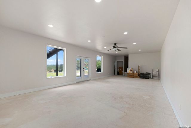 921 COUNTY ROAD 2801 E, Mico, TX 78056