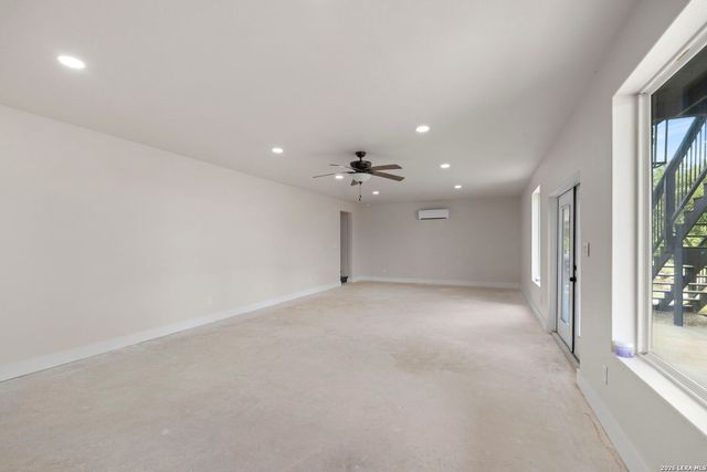 921 COUNTY ROAD 2801 E, Mico, TX 78056