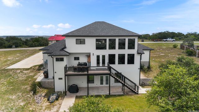 921 COUNTY ROAD 2801 E, Mico, TX 78056