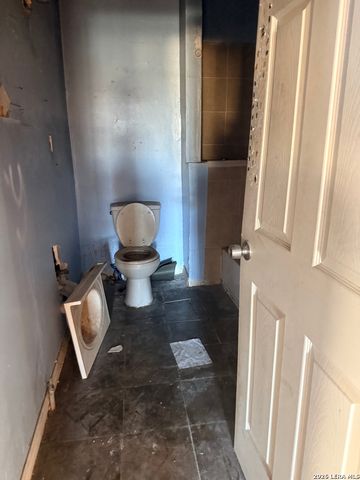 126 Stratford, San Antonio, TX 78223