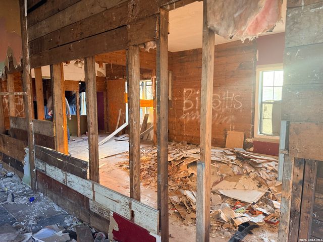 126 Stratford, San Antonio, TX 78223